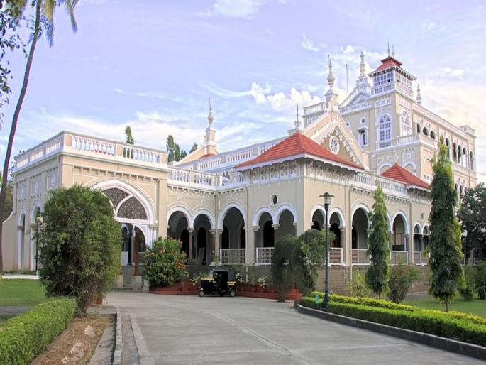 21 months stay of Mahatma Gandhi aga khan palace in Pune including personal items burial sites | Mahatma Gandhi Jayanti: महात्मा गांधीजींचे २१ महिने वास्तव्य; वैयक्तिक वस्तू, समाधी स्थळे असं पुण्यातील 'आगाखान पॅलेस' 21 months stay of Mahatma Gandhi aga khan palace in Pune including personal items burial sites | Mahatma Gandhi Jayanti: महात्मा गांधीजींचे २१ महिने वास्तव्य; वैयक्तिक वस्तू, समाधी स्थळे असं पुण्यातील 'आगाखान पॅलेस'