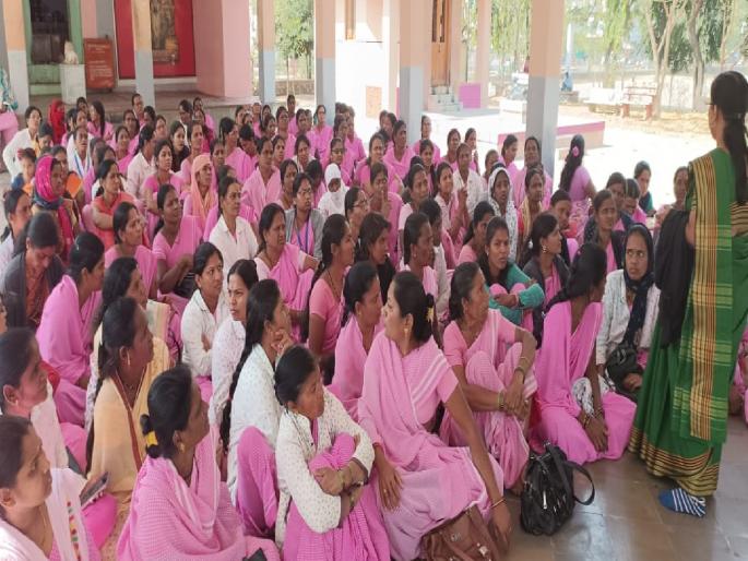 Anganwadi, Asha sevaks boycott Maratha community survey in Satara | साताऱ्यात अंगणवाडी, आशा सेविकांचा मराठा समाज सर्वेक्षणावर बहिष्कार Anganwadi, Asha sevaks boycott Maratha community survey in Satara | साताऱ्यात अंगणवाडी, आशा सेविकांचा मराठा समाज सर्वेक्षणावर बहिष्कार