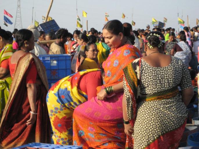 Youngsters hesitate to speak Agri language: Dr. Patil | आगरी भाषा बोलताना तरुण संकोचतात : डॉ. पाटील यांची खंत Youngsters hesitate to speak Agri language: Dr. Patil | आगरी भाषा बोलताना तरुण संकोचतात : डॉ. पाटील यांची खंत