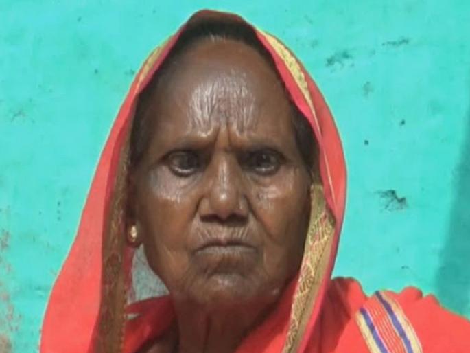 Corona took a dose of vaccine and ...; The eyes of the medical veterans also shone after hearing the claim of the grandmother | कोरोना लसीचा डोस घेतला अन्...; आजीबाईंचा दावा ऐकून वैद्यकीय दिग्गजांचेही डोळे चमकले Corona took a dose of vaccine and ...; The eyes of the medical veterans also shone after hearing the claim of the grandmother | कोरोना लसीचा डोस घेतला अन्...; आजीबाईंचा दावा ऐकून वैद्यकीय दिग्गजांचेही डोळे चमकले