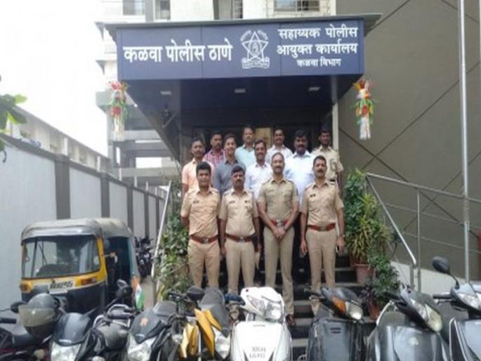 Safe escape of abducted minor girl from Mumbai; Performance of Crime Branch, Unit 1 | पळवून नेलेल्या अल्पवयीन मुलीची मुंबई येथुन सुखरुप सुटका; गुन्हे शाखा, घटक 1ची कामगिरी Safe escape of abducted minor girl from Mumbai; Performance of Crime Branch, Unit 1 | पळवून नेलेल्या अल्पवयीन मुलीची मुंबई येथुन सुखरुप सुटका; गुन्हे शाखा, घटक 1ची कामगिरी