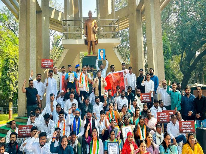 Protest against the central government! NCP's silent satyagraha in Pune against oppression in the country | केंद्र सरकारचा निषेध! देशातील दडपशाहीविरोधात पुण्यात राष्ट्रवादीचा मूक सत्याग्रह Protest against the central government! NCP's silent satyagraha in Pune against oppression in the country | केंद्र सरकारचा निषेध! देशातील दडपशाहीविरोधात पुण्यात राष्ट्रवादीचा मूक सत्याग्रह