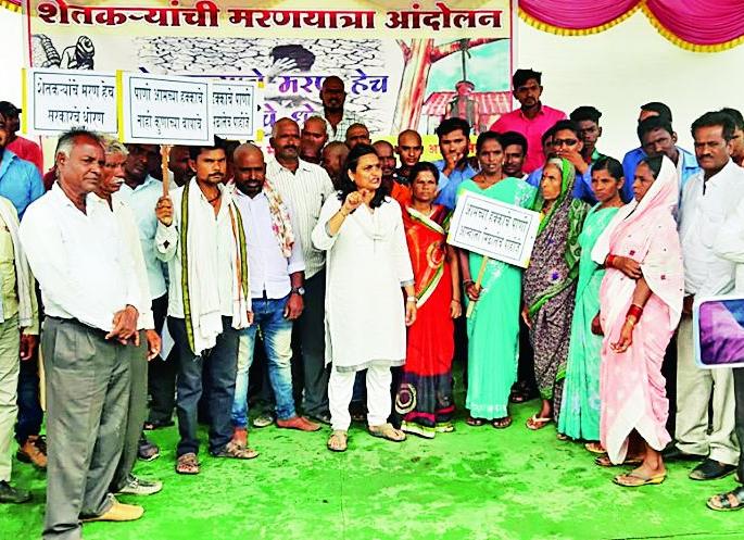 Farmers in the 25 village are deprived of irrigation | २५ गावातील शेतकरी सिंचनापासून वंचित
