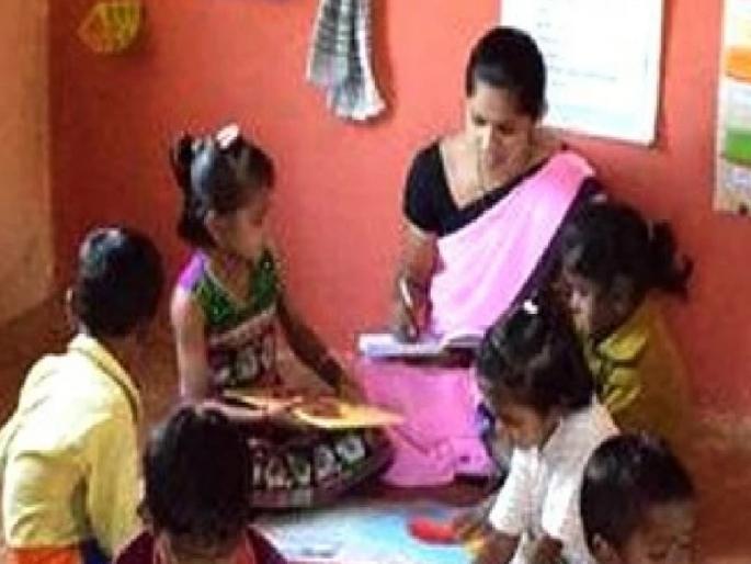 While increasing the remuneration of Anganwadi workers and helpers, the working time has also been increased by 2 hours | मानधनवाढीसह 'मनस्ताप'ही; अंगणवाडी कर्मचाऱ्यांची भावना  While increasing the remuneration of Anganwadi workers and helpers, the working time has also been increased by 2 hours | मानधनवाढीसह 'मनस्ताप'ही; अंगणवाडी कर्मचाऱ्यांची भावना