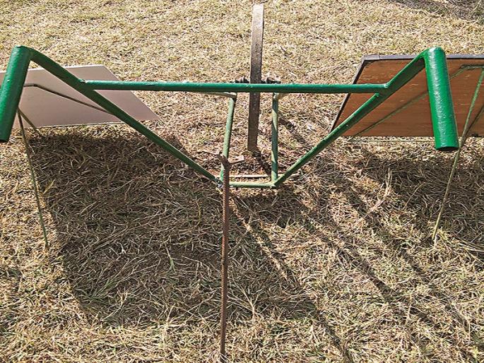 Grassroot Innovator: It is easier to manage weed management by machine running through cycling | ग्रासरूट इनोव्हेटर : सायकलवर चालणाऱ्या डवरणी यंत्राने तण व्यवस्थापन करणे झाले सोपे Grassroot Innovator: It is easier to manage weed management by machine running through cycling | ग्रासरूट इनोव्हेटर : सायकलवर चालणाऱ्या डवरणी यंत्राने तण व्यवस्थापन करणे झाले सोपे