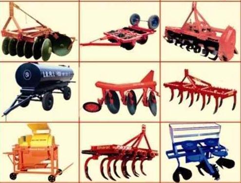 Broke down shop selling farm implements; 18 lakh blower and literature lampas | शेती अवजारे विक्रीचे दुकान फोडले; १८ लाखांचे ब्लोअर अन् साहित्य लंपास Broke down shop selling farm implements; 18 lakh blower and literature lampas | शेती अवजारे विक्रीचे दुकान फोडले; १८ लाखांचे ब्लोअर अन् साहित्य लंपास