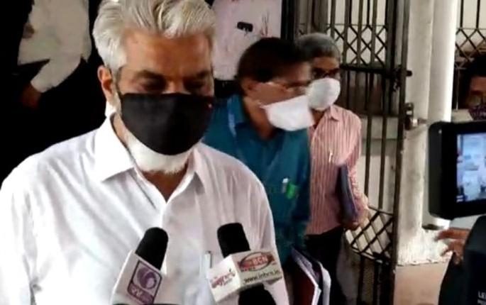 Report banks that refuse crop loans | पीक कर्ज नाकारणाऱ्या बँकांचा अहवाल द्या Report banks that refuse crop loans | पीक कर्ज नाकारणाऱ्या बँकांचा अहवाल द्या