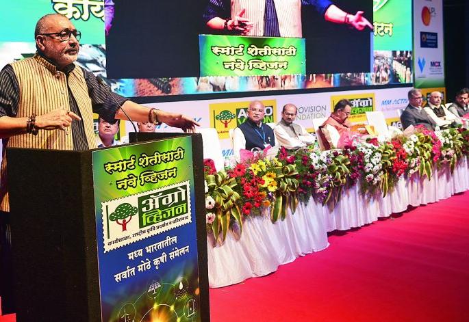 Farmers development will be done by livestock: Giriraj Singh | पशुधनानेच होणार शेतकऱ्यांचा विकास  : गिरीराज सिंह