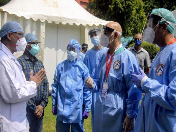 Do not vaccinate those who have been healed from corona; Opinions of medical experts, report submitted to the Prime Minister | ...तर विषाणूचे आणखी नवे प्रकार उत्पन्न होऊ शकतात; डॉक्टरांनी दिला इशारा