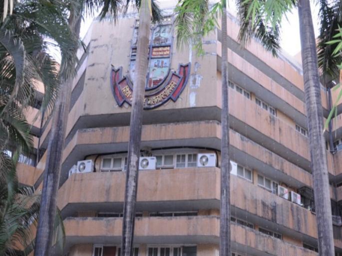 Case filed against mayor and several corporators in connection with illegal agitation at Mira Road and NMC headquarters | मीरारोड व महापालिका मुख्यालयातील बेकायदा आंदोलनाप्रकरणी महापौरांसह अनेक नगरसेवकांवर गुन्हा दाखल Case filed against mayor and several corporators in connection with illegal agitation at Mira Road and NMC headquarters | मीरारोड व महापालिका मुख्यालयातील बेकायदा आंदोलनाप्रकरणी महापौरांसह अनेक नगरसेवकांवर गुन्हा दाखल