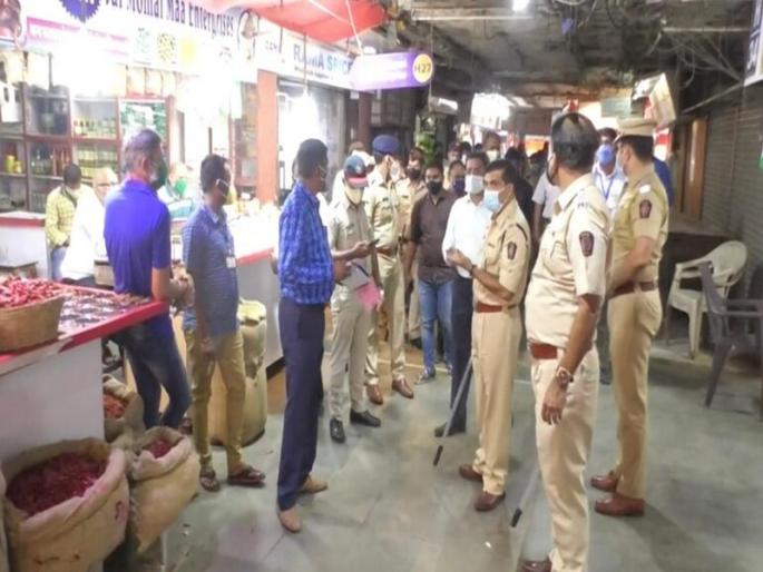 CoronaVirus: Health issue is bothering the police on security | CoronaVirus: बंदोबस्तावरील पोलिसांना सतावतोय आरोग्याचा प्रश्न; नवी मुंबईतील पोलिसांची स्थिती CoronaVirus: Health issue is bothering the police on security | CoronaVirus: बंदोबस्तावरील पोलिसांना सतावतोय आरोग्याचा प्रश्न; नवी मुंबईतील पोलिसांची स्थिती