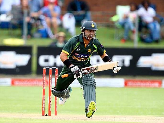 PCB issue Notice of Charge to Ahmed Shehzad over failed dope test | पाकिस्तानचा स्टार क्रिकेटर अडचणीत, चार वर्षांच्या बंदीची शक्यता