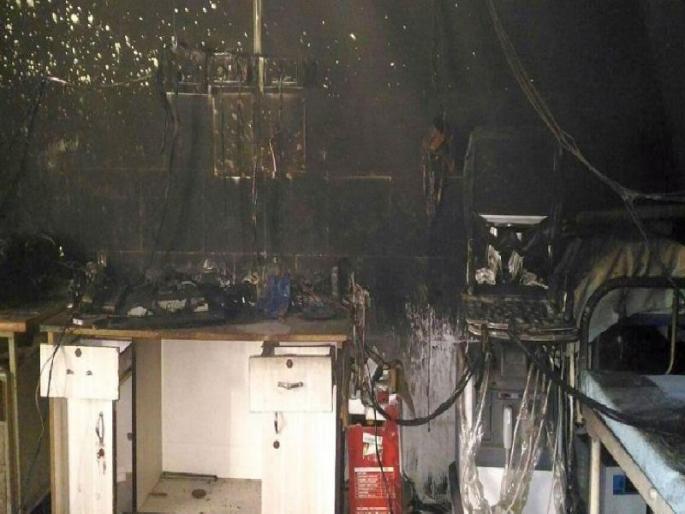 Fire at sub-district hospital; Patients rush, burns the material | अहेरीतील उपजिल्हा रुग्णालयाला आग; रुग्णांची धावपळ, साहित्य जळून खाक  Fire at sub-district hospital; Patients rush, burns the material | अहेरीतील उपजिल्हा रुग्णालयाला आग; रुग्णांची धावपळ, साहित्य जळून खाक