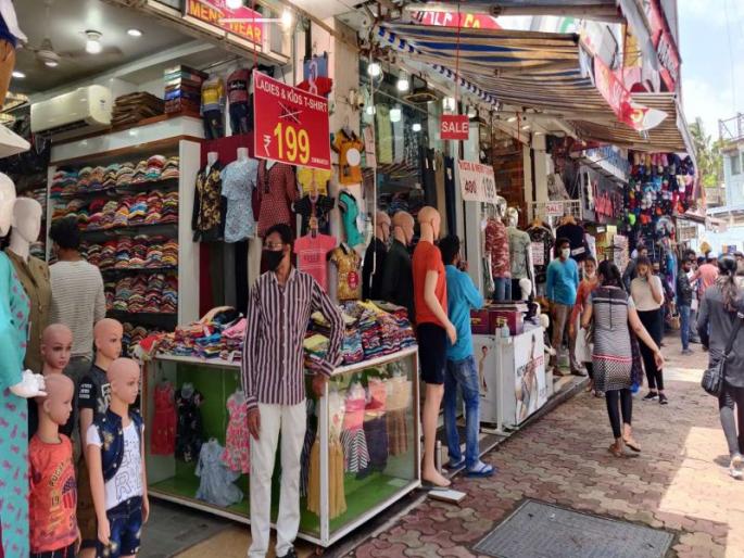 More public without a mask in Colaba and Fort area; Action against 7449 people in Mumbai in 24 hours | कुलाबा, फोर्ट परिसरात विनामास्क फिरणारे अधिक; मुंबईत २४ तासांत ७४४९ लोकांवर कारवाई