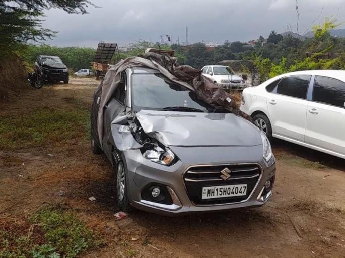 The car blew up the pedestrian; One killed, a series of accidents on the highway continues | कारने पादचाऱ्याला उडविले; एक ठार, महामार्गावर अपघाताची मालिका सुरूच The car blew up the pedestrian; One killed, a series of accidents on the highway continues | कारने पादचाऱ्याला उडविले; एक ठार, महामार्गावर अपघाताची मालिका सुरूच