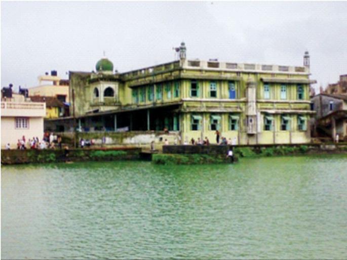 The British era lake in Taloja village will be beautified | तळोजा गावातील ब्रिटिशकालीन तलावाचे सुशोभीकरण होणार The British era lake in Taloja village will be beautified | तळोजा गावातील ब्रिटिशकालीन तलावाचे सुशोभीकरण होणार