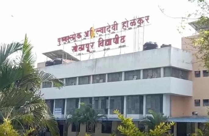 Even after reaching a consensus in front of Ajit Pawar, the Guardian Minister has a different role regarding the statue of Ahilya Devi | अजितदादांसमोर एकमत झाल्यानंतरही अहिल्यादेवींच्या पुतळ्याबाबत पालकमंत्र्यांची वेगळी भूमिका Even after reaching a consensus in front of Ajit Pawar, the Guardian Minister has a different role regarding the statue of Ahilya Devi | अजितदादांसमोर एकमत झाल्यानंतरही अहिल्यादेवींच्या पुतळ्याबाबत पालकमंत्र्यांची वेगळी भूमिका