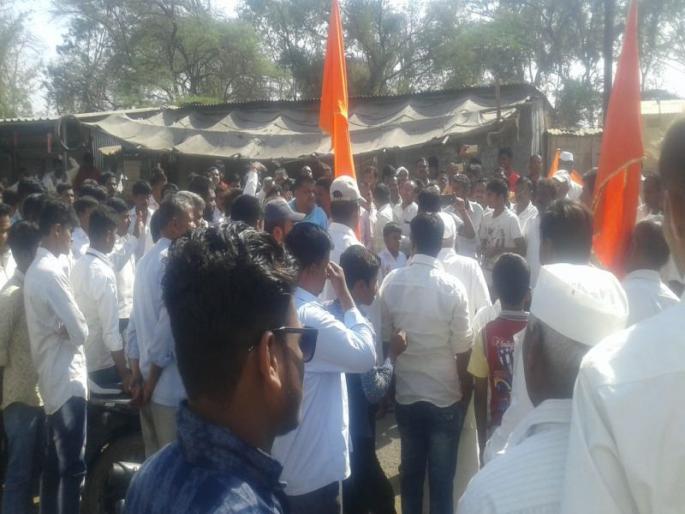 ahmednagar : Visapur's former Sarpanch Jabbar saeed Controversial statement against India over Pulwama Terror Attack | भारत पाकिस्तानचं काही बिघडवू शकत नाही; माजी सरपंच बरळला... घाबरून पळाला!