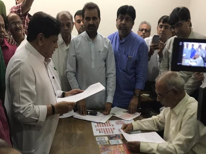 would Gujrat elect its only Muslim Mp? | गुजरातचा एकमेव मुस्लीम खासदार पुन्हा निवडला जाणार का ? would Gujrat elect its only Muslim Mp? | गुजरातचा एकमेव मुस्लीम खासदार पुन्हा निवडला जाणार का ?