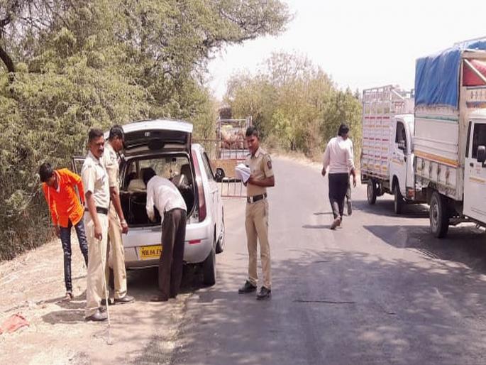 A blockade on the district boundaries of police on the backdrop of Lok Sabha elections | लोकसभा निवडणुकीच्या पार्श्वभूमीवर पोलिसांची जिल्ह्याच्या सीमेवर नाकाबंदी