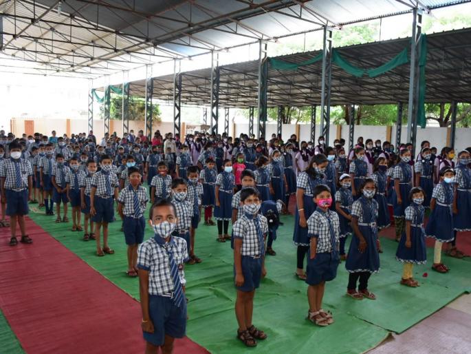 100 days after school starts no student was found coronavirus positive maharashtra | सकारात्मक... अहमदनगरात शाळा सुरू होऊन १०० दिवस; तरी एकही विद्यार्थी आढळला नाही पॉझिटिव्ह! 100 days after school starts no student was found coronavirus positive maharashtra | सकारात्मक... अहमदनगरात शाळा सुरू होऊन १०० दिवस; तरी एकही विद्यार्थी आढळला नाही पॉझिटिव्ह!