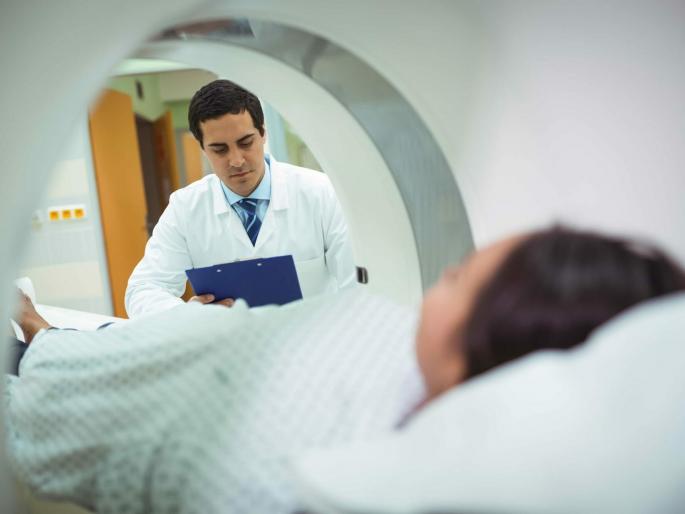 HRCT test rates have come down to Rs 700 | एचआरसीटी चाचणीचे दर ७०० रुपयांपर्यंत झाले कमी HRCT test rates have come down to Rs 700 | एचआरसीटी चाचणीचे दर ७०० रुपयांपर्यंत झाले कमी
