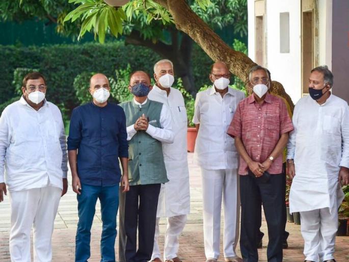 ‘Rashtramanch’ will work to give direction to the central government; Decision in NCP President Sharad Pawar's house meeting | ‘राष्ट्रमंच’ केंद्र सरकारला दिशा देण्याचे काम करणार; शरद पवार यांच्या घरातील बैठकीत निर्णय 