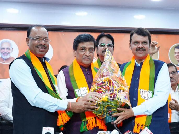 Ashok Chavan's defection in the run-up to the election is disappointing for the Congress | निवडणुकीच्या तोंडावर अशोक चव्हाणांचे पक्षांतर काँग्रेसला नाउमेद करणारे Ashok Chavan's defection in the run-up to the election is disappointing for the Congress | निवडणुकीच्या तोंडावर अशोक चव्हाणांचे पक्षांतर काँग्रेसला नाउमेद करणारे