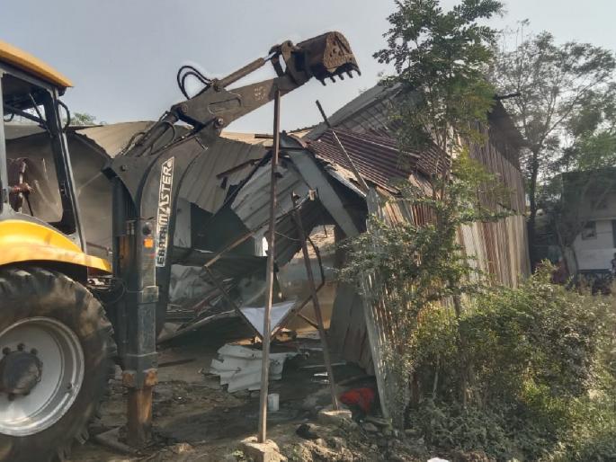 Barriers to construction of smart cities removed; Action of Municipal Corporation, Police Department | स्मार्टसिटीच्या बांधकामातील अडथळे हटविले; महापालिका, पोलीस विभागाची कारवाई Barriers to construction of smart cities removed; Action of Municipal Corporation, Police Department | स्मार्टसिटीच्या बांधकामातील अडथळे हटविले; महापालिका, पोलीस विभागाची कारवाई