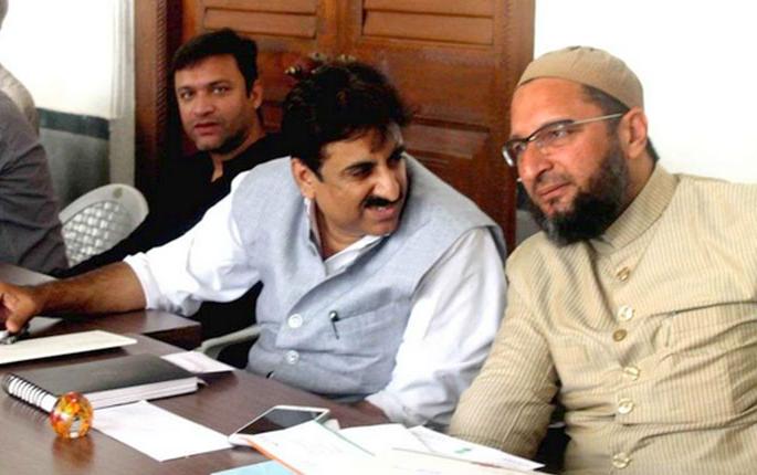 aimim offers yuti to maha vikas aghadi and its political consequences | आजचा अग्रलेख: एमआयएमची पतंगबाजी aimim offers yuti to maha vikas aghadi and its political consequences | आजचा अग्रलेख: एमआयएमची पतंगबाजी