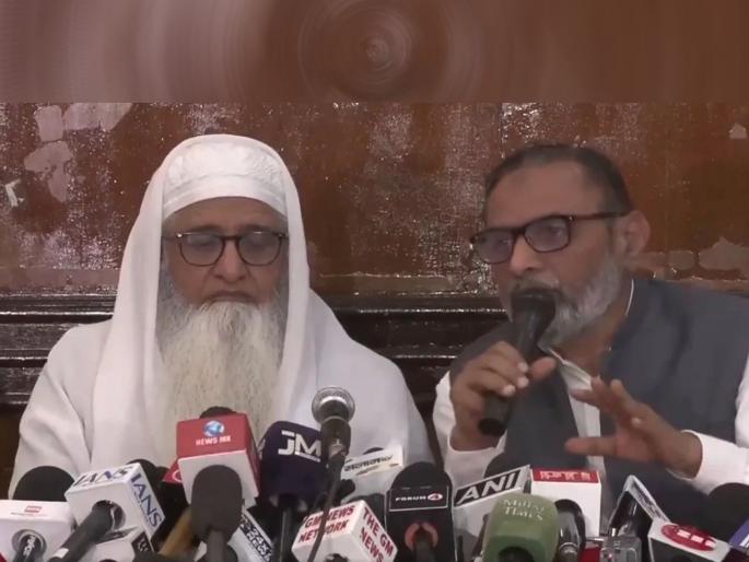 "JPC is a fraud, Muslim person will not be CEO, Article 104 should be repealed AIMPLB's anger over Waqf Amendment Bill | Waqf Amendment Bill : "JPC एक फसवणूक, मुस्लीम व्यक्ती CEO नसणार, कलम १०४ रद्द, अन्..."; वक्फ दुरुस्ती विधेयकावरून AIMPLB चा संताप "JPC is a fraud, Muslim person will not be CEO, Article 104 should be repealed AIMPLB's anger over Waqf Amendment Bill | Waqf Amendment Bill : "JPC एक फसवणूक, मुस्लीम व्यक्ती CEO नसणार, कलम १०४ रद्द, अन्..."; वक्फ दुरुस्ती विधेयकावरून AIMPLB चा संताप
