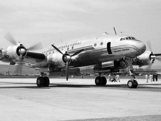 75 years since air india first international flight | एअर इंडियाच्या पहिल्या आंतरराष्ट्रीय उड्डाणाला ७५ वर्षे पूर्ण 75 years since air india first international flight | एअर इंडियाच्या पहिल्या आंतरराष्ट्रीय उड्डाणाला ७५ वर्षे पूर्ण