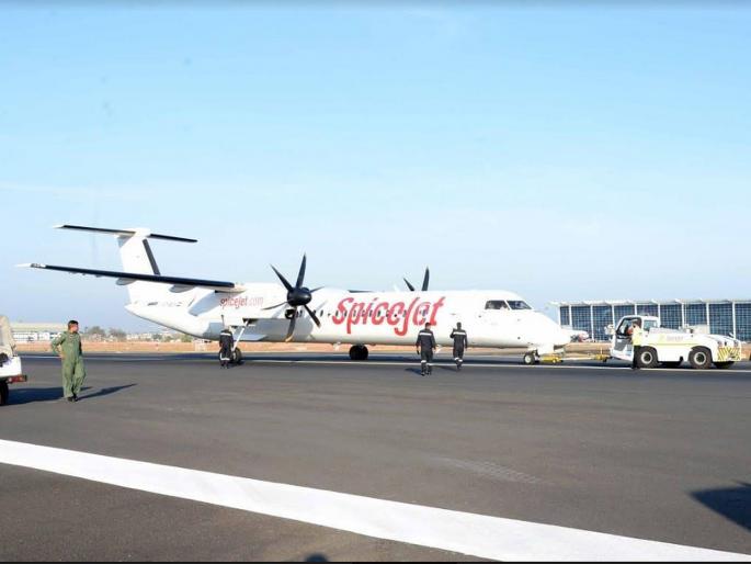 Major accident Avoided in Dabholi airport due to Alertness of runway control department and the ATC | नौदलाचा रनवे कंट्रोल विभाग आणि एटीसीच्या सतर्कतेमुळे दाभोळी विमानतळावर टळला मोठा अपघात Major accident Avoided in Dabholi airport due to Alertness of runway control department and the ATC | नौदलाचा रनवे कंट्रोल विभाग आणि एटीसीच्या सतर्कतेमुळे दाभोळी विमानतळावर टळला मोठा अपघात