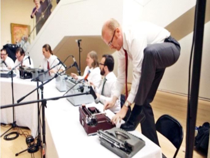 Singing typewriters 'Boston Orchestra' | गाणाऱ्या टाइपरायटर्सचा ‘बोस्टन ऑर्केस्ट्रा’ Singing typewriters 'Boston Orchestra' | गाणाऱ्या टाइपरायटर्सचा ‘बोस्टन ऑर्केस्ट्रा’