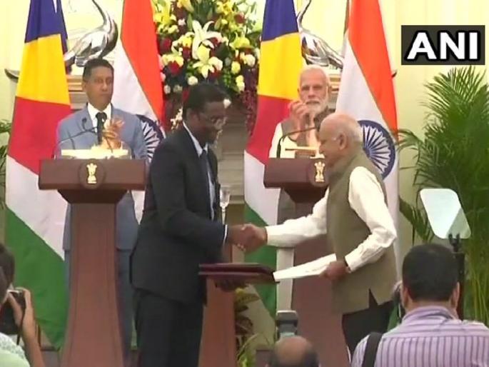 India's strength will increase in the Indian Ocean, naval base will be set in Seychelles | हिंदी महासागरात वाढणार भारताचे बळ, सेशल्समध्ये उभारणार नाविक तळ  