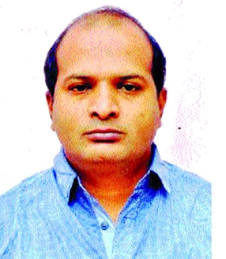 The children who bought the scrap came out of their hands, and Pencil-Ajeet Ballal's 20-year-old boy was in the stream of education: | भंगार वेचणाऱ्या मुलांच्या हाती आली पाटी अन् पेन्सील -अजित बल्लाळ यांची जिद्द शालाबाह्य वीस मुले शिक्षणाच्या प्रवाहात: The children who bought the scrap came out of their hands, and Pencil-Ajeet Ballal's 20-year-old boy was in the stream of education: | भंगार वेचणाऱ्या मुलांच्या हाती आली पाटी अन् पेन्सील -अजित बल्लाळ यांची जिद्द शालाबाह्य वीस मुले शिक्षणाच्या प्रवाहात: