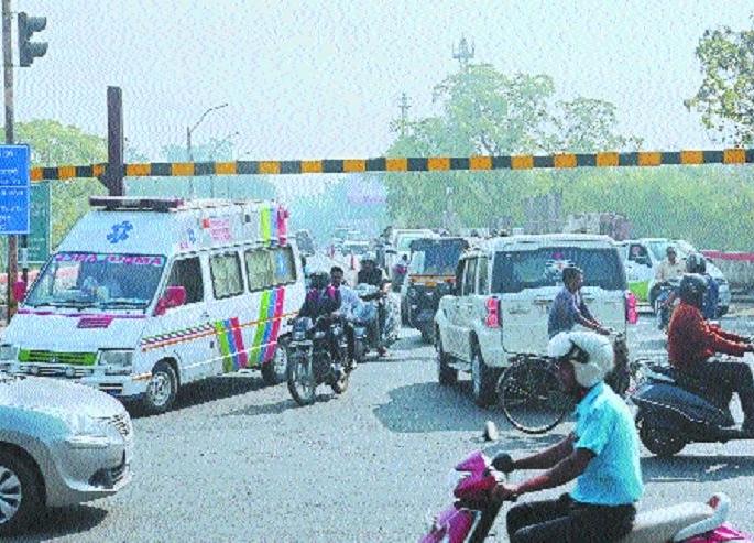 Ajni railway bridge can be dangerous | अजनी रेल्वे पूल ठरू शकतो धोकादायक