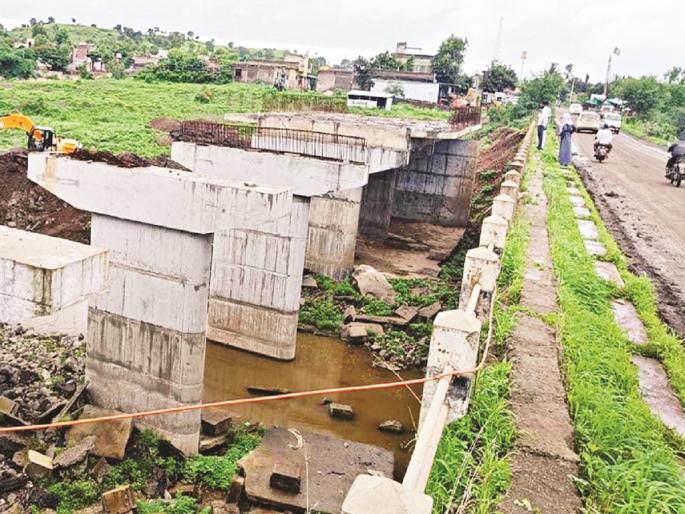 31 January deadline for completion of Aurangabad - Ajantha road | औरंगाबाद - अजिंठा रस्त्याच्या पूर्णत्वासाठी ३१ जानेवारीची डेडलाइन 31 January deadline for completion of Aurangabad - Ajantha road | औरंगाबाद - अजिंठा रस्त्याच्या पूर्णत्वासाठी ३१ जानेवारीची डेडलाइन