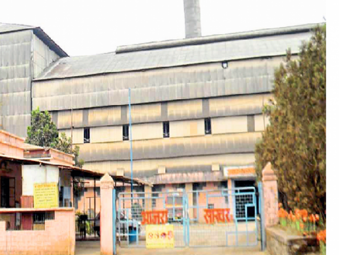 The chimneys of Ajra factory will remain closed this year as well | आजरा कारखान्याचे धुराडे यंदाही राहणार बंदच The chimneys of Ajra factory will remain closed this year as well | आजरा कारखान्याचे धुराडे यंदाही राहणार बंदच