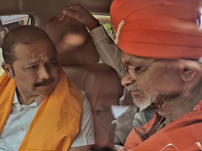 Maharashtra Lok Sabha Election 2024: Twist in the candidature of Nashik! Shantigiri Maharaj wants Mahayuti's candidature | Nashik: नाशिकच्या उमेदवारीत ट्विस्ट! शांतिगिरी महाराजांना हवी महायुतीची उमेदवारी Maharashtra Lok Sabha Election 2024: Twist in the candidature of Nashik! Shantigiri Maharaj wants Mahayuti's candidature | Nashik: नाशिकच्या उमेदवारीत ट्विस्ट! शांतिगिरी महाराजांना हवी महायुतीची उमेदवारी