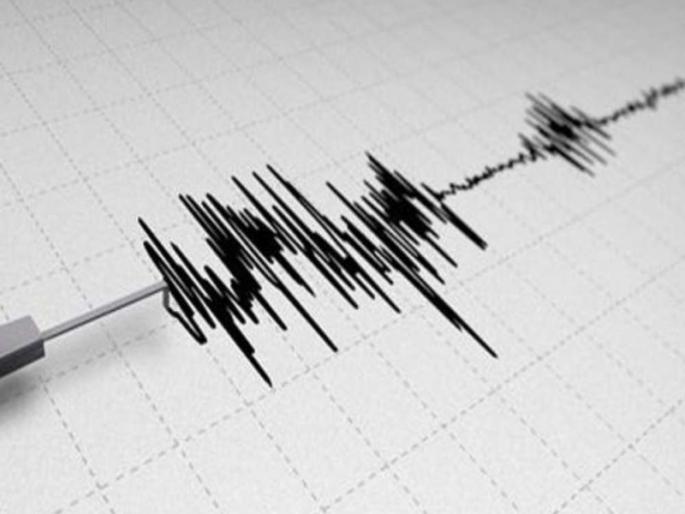 Earthquake again from the ground in Aundha Nagnath taluka; Citizens frightened, shocked new villages | औंढा नागनाथ तालुक्यात पुन्हा जमिनीतून धक्का; नागरिक भयभीत, नवीन गावांना जाणवले धक्के