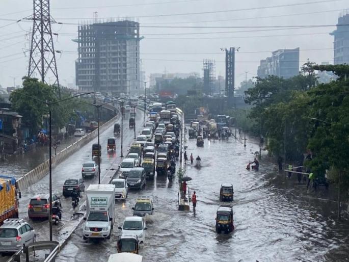 Orange alert to Mumbai for next 5 days; The next few hours are very important, the municipality appealed | Mumbai Rain Updates: मुंबईला पुढील ५ दिवस ऑरेंज अलर्ट; पुढचे काही तास अत्यंत महत्वाचे, पालिकेने केलं आवाहन Orange alert to Mumbai for next 5 days; The next few hours are very important, the municipality appealed | Mumbai Rain Updates: मुंबईला पुढील ५ दिवस ऑरेंज अलर्ट; पुढचे काही तास अत्यंत महत्वाचे, पालिकेने केलं आवाहन