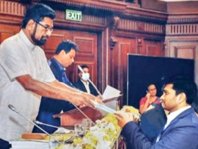 Prashant Patil's overseas flag | प्रशांत पाटीलचा सातासमुद्रापार झेंडा; जागतिक संशोधन स्पर्धेत तिसरा Prashant Patil's overseas flag | प्रशांत पाटीलचा सातासमुद्रापार झेंडा; जागतिक संशोधन स्पर्धेत तिसरा