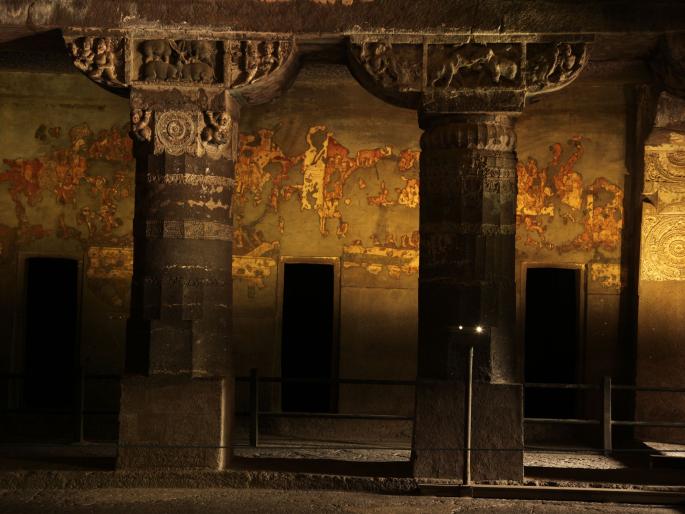 66 years of stay in the caves of Ajanta | अजिंठ्याच्या लेण्यांमधल्या मुक्कामाची तब्बल ६६ वर्षे 66 years of stay in the caves of Ajanta | अजिंठ्याच्या लेण्यांमधल्या मुक्कामाची तब्बल ६६ वर्षे