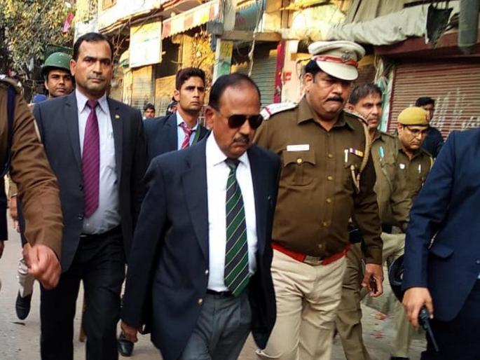 NSA Ajit Doval reaches riot affected areas of northeast Delhi to review the situation | हिंसाग्रस्त भागात अजित डोवाल यांचा दौरा NSA Ajit Doval reaches riot affected areas of northeast Delhi to review the situation | हिंसाग्रस्त भागात अजित डोवाल यांचा दौरा
