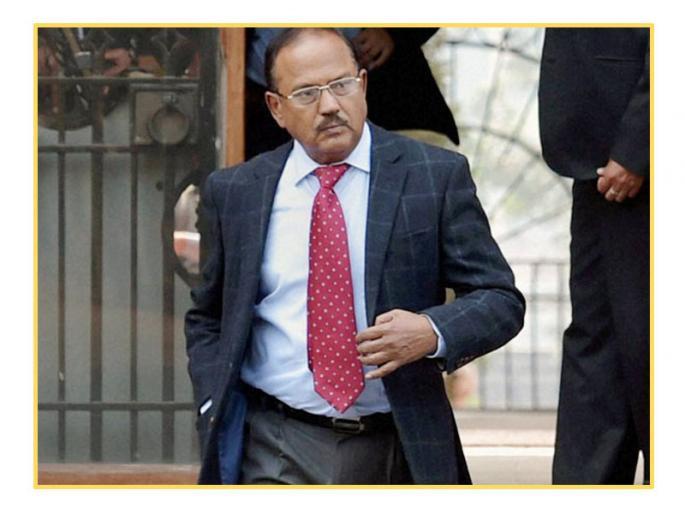 Air Strike: india's mission to trap Pakistan; nsa ajit doval called us secretary of state mike pompeo | अजित डोवाल यांचे नवं मिशन; पाकिस्तानच्या कोंडीसाठी 'फोन पे चर्चा'