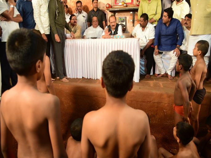 Deputy Chief Minister Ajit Pawar interacted with wrestlers in Kolhapur | थंडाई अन् गदा, पैलवानांनी अनुभवले मिश्कील अजितदादा Deputy Chief Minister Ajit Pawar interacted with wrestlers in Kolhapur | थंडाई अन् गदा, पैलवानांनी अनुभवले मिश्कील अजितदादा
