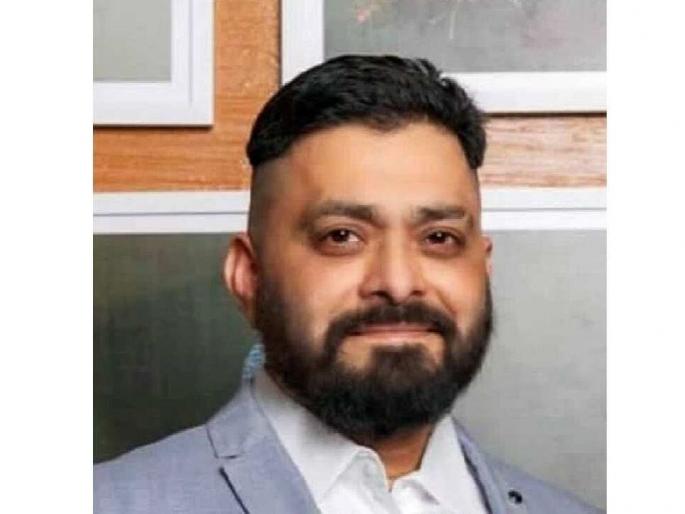 crime filed in Ambazari against Ajit Parse over cheated the director of driving school for 18 lakhs | महाठग अजित पारसेने 'ड्रायव्हिंग स्कूल'च्या संचालकालाही गंडविले; १८ लाखांची फसवणूक crime filed in Ambazari against Ajit Parse over cheated the director of driving school for 18 lakhs | महाठग अजित पारसेने 'ड्रायव्हिंग स्कूल'च्या संचालकालाही गंडविले; १८ लाखांची फसवणूक