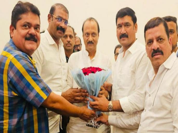 Former Pimpri Chinchwad corporator Nana Kate with Ajit Dada; Congratulations on going to Mumbai | पिंपरी चिंचवडचे माजी नगरसेवक नाना काटे अजितदादांसोबत; मुंबईत जाऊन केले अभिनंदन Former Pimpri Chinchwad corporator Nana Kate with Ajit Dada; Congratulations on going to Mumbai | पिंपरी चिंचवडचे माजी नगरसेवक नाना काटे अजितदादांसोबत; मुंबईत जाऊन केले अभिनंदन