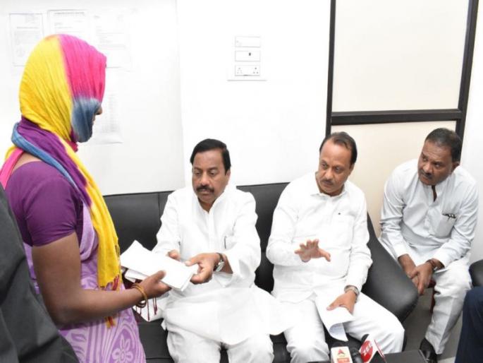 Farmer committed Suicides in latur | महावितरणच्या सक्तीच्या वसुलीमुळे शेतक-यांवर आत्महत्येची वेळ, अजित पवार यांचा घणाघात Farmer committed Suicides in latur | महावितरणच्या सक्तीच्या वसुलीमुळे शेतक-यांवर आत्महत्येची वेळ, अजित पवार यांचा घणाघात